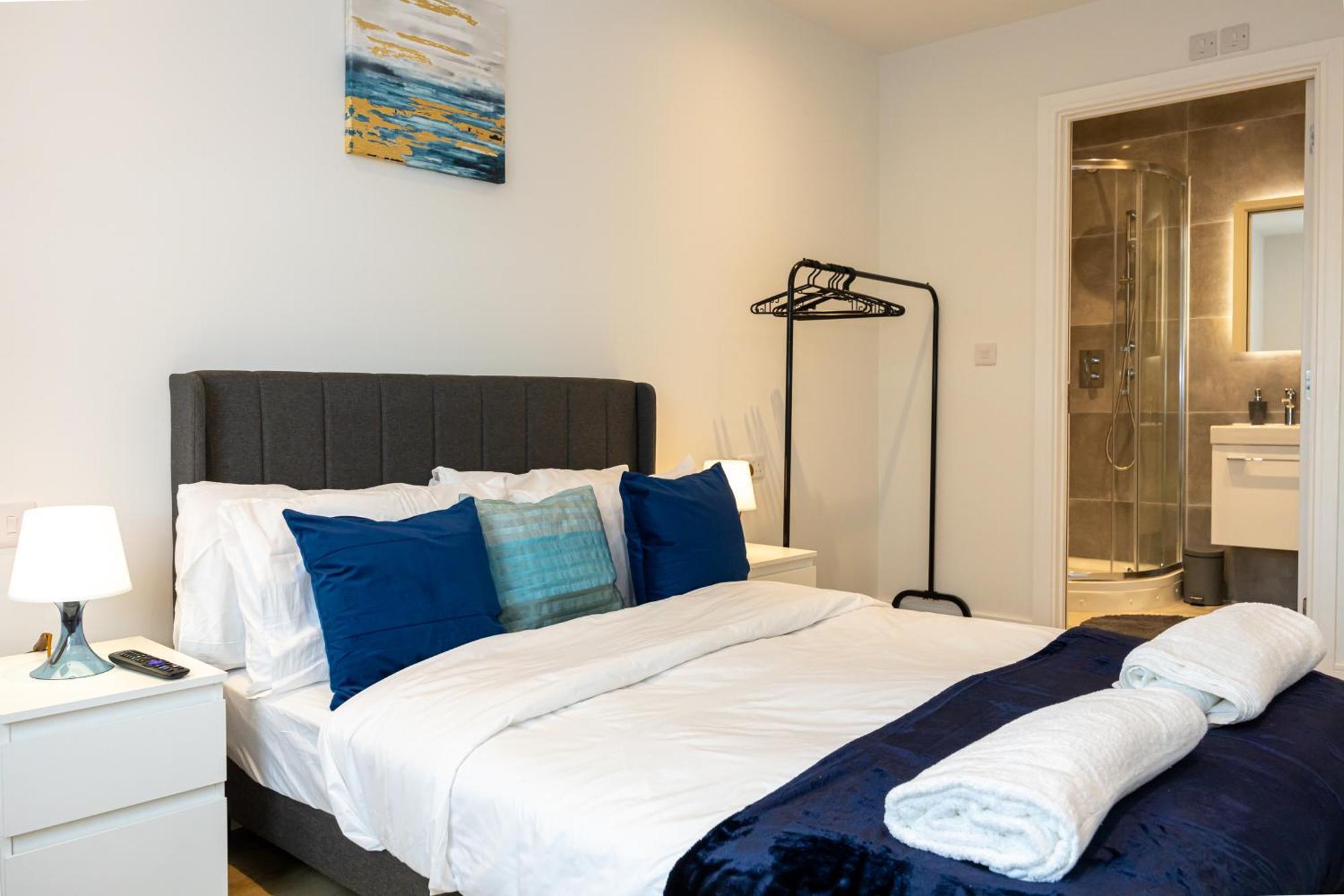 Modern 2 Bed Near Wythenshawe Hospital And Manchester Airport With Parking Eksteriør bilde